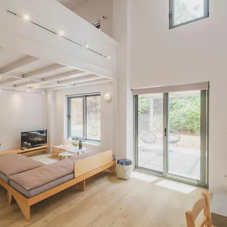 Hidden Gem In Center, Steps To Venetian Town Apartment *