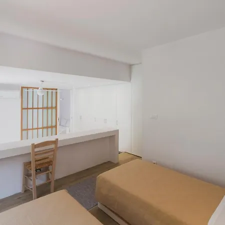 Hidden Gem In Center, Steps To Venetian Town *