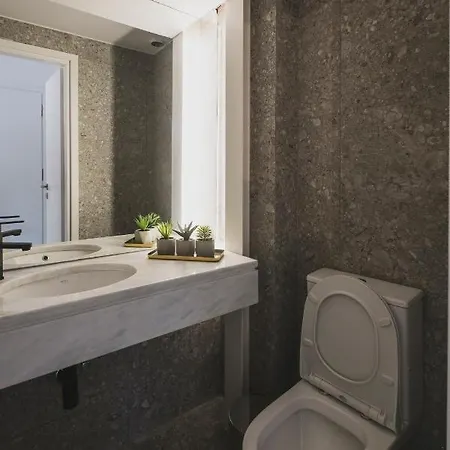 Apartment Hidden Gem In Center, Steps To Venetian Town